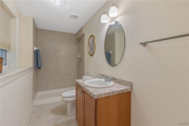 4810 Appaloosa Trl, Clay, NY 13041