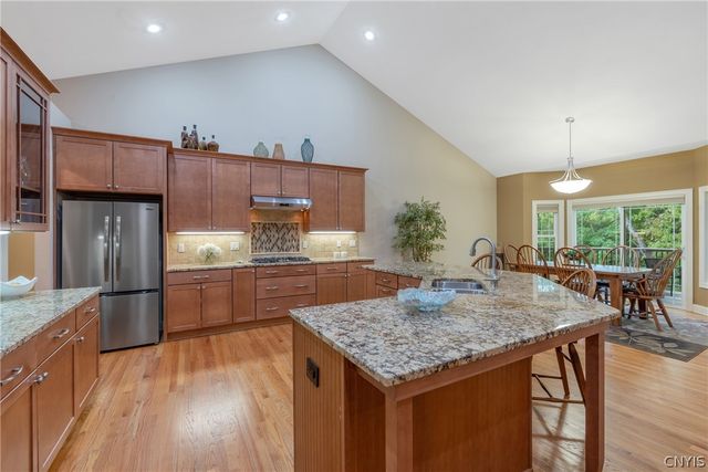 4810 Appaloosa Trl, Clay, NY 13041