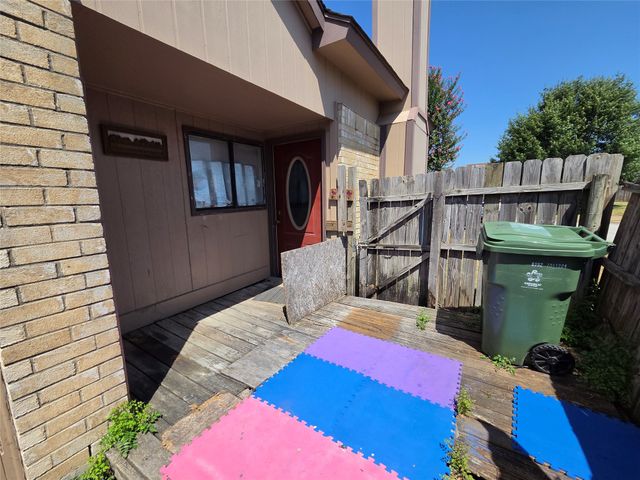 2502 E Timberview Lane, Arlington, TX 76014