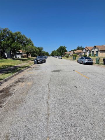 2502 E Timberview Lane, Arlington, TX 76014