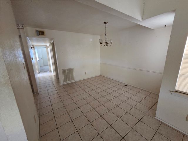 2502 E Timberview Lane, Arlington, TX 76014
