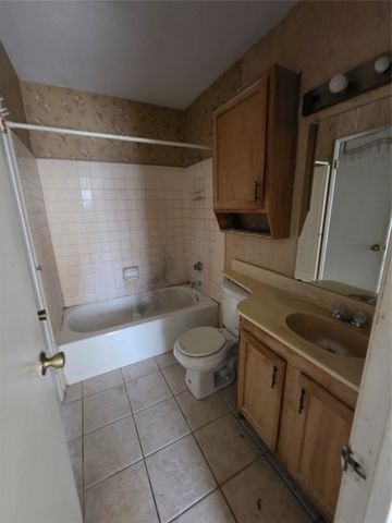 2502 E Timberview Lane, Arlington, TX 76014