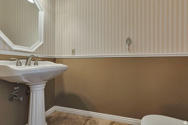 2113 W SURREY CIR, Taylorsville, UT 84129