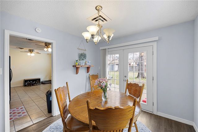 1512 N Jackson Avenue, Russellville, AR 72801