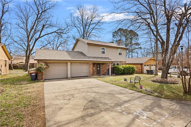 1512 N Jackson Avenue, Russellville, AR 72801