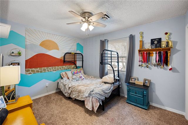 1512 N Jackson Avenue, Russellville, AR 72801