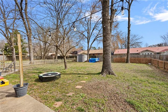 1512 N Jackson Avenue, Russellville, AR 72801