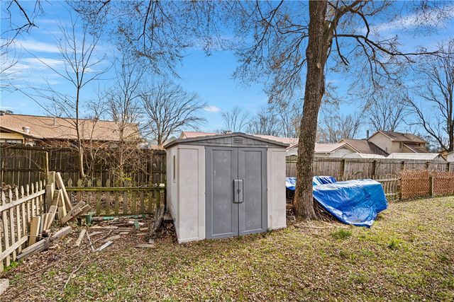 1512 N Jackson Avenue, Russellville, AR 72801