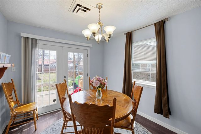 1512 N Jackson Avenue, Russellville, AR 72801