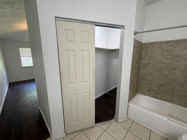 1610 Brickarbor Drive, Katy, TX 77449