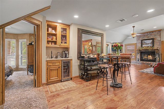 11 Holly Tree Lane, Spring, TX 77373