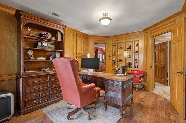 11 Holly Tree Lane, Spring, TX 77373