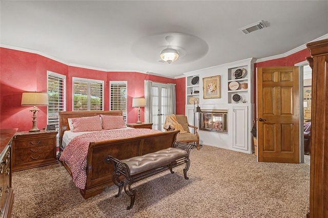 11 Holly Tree Lane, Spring, TX 77373