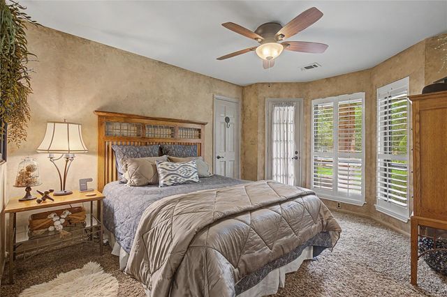 11 Holly Tree Lane, Spring, TX 77373