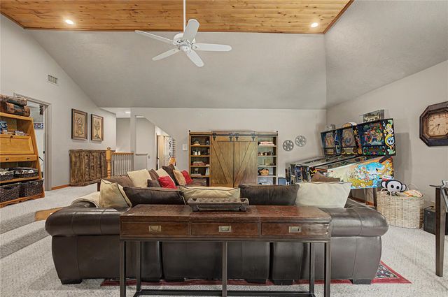 11 Holly Tree Lane, Spring, TX 77373