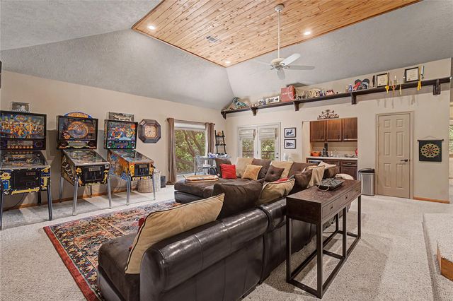 11 Holly Tree Lane, Spring, TX 77373