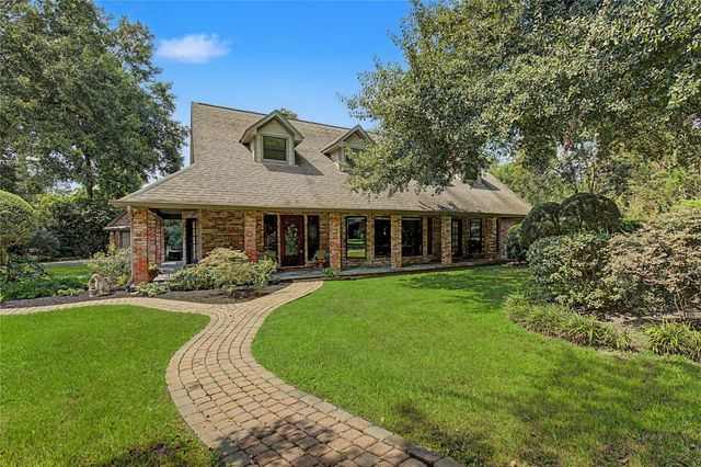 11 Holly Tree Lane, Spring, TX 77373