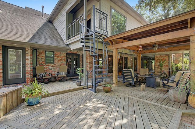 11 Holly Tree Lane, Spring, TX 77373