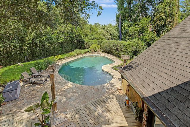 11 Holly Tree Lane, Spring, TX 77373