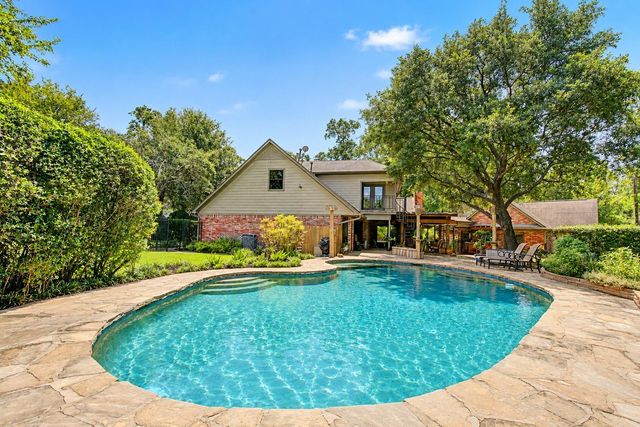 11 Holly Tree Lane, Spring, TX 77373