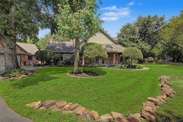 11 Holly Tree Lane, Spring, TX 77373