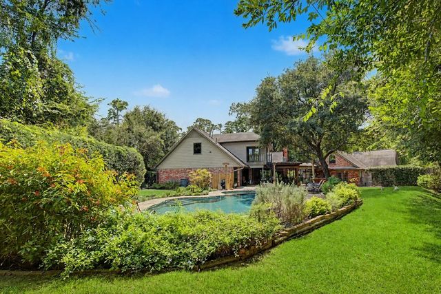 11 Holly Tree Lane, Spring, TX 77373