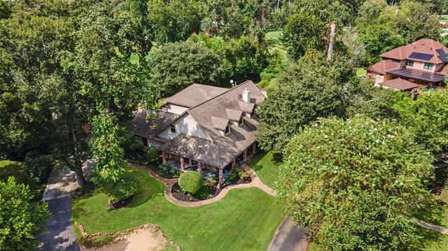 11 Holly Tree Lane, Spring, TX 77373