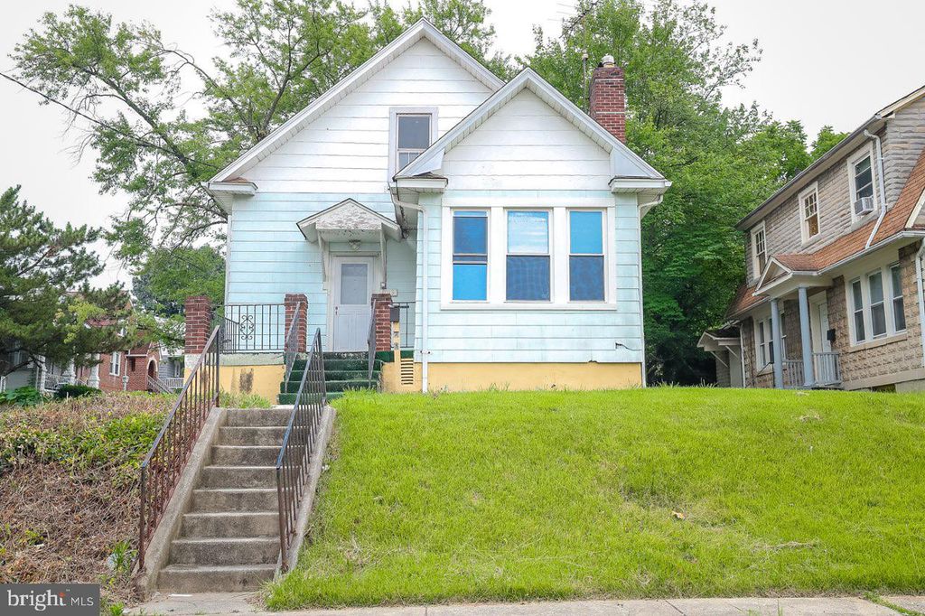4013 PARKWOOD AVE, Baltimore, MD 21206