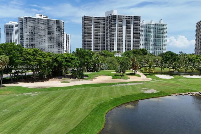 3675 N Country Club Drive 204, Aventura, FL 33180