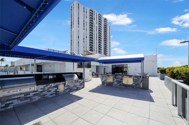 3675 N Country Club Drive 204, Aventura, FL 33180