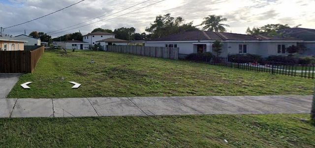 10220 SW 173rd Terrace, Miami, FL 33157