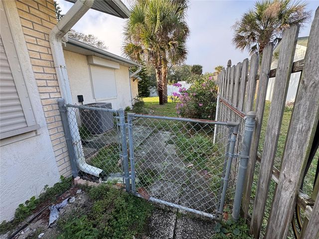 202 NORTH STREET, New Smyrna Beach, FL 32168