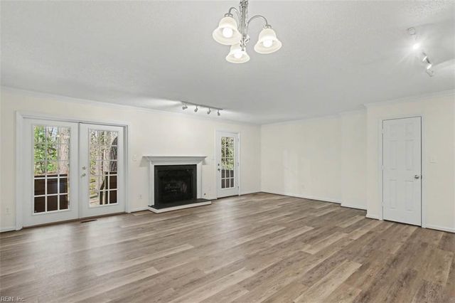 2133 S Henry St Unit 40, Williamsburg, VA 23185