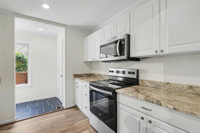 2133 S Henry St Unit 40, Williamsburg, VA 23185