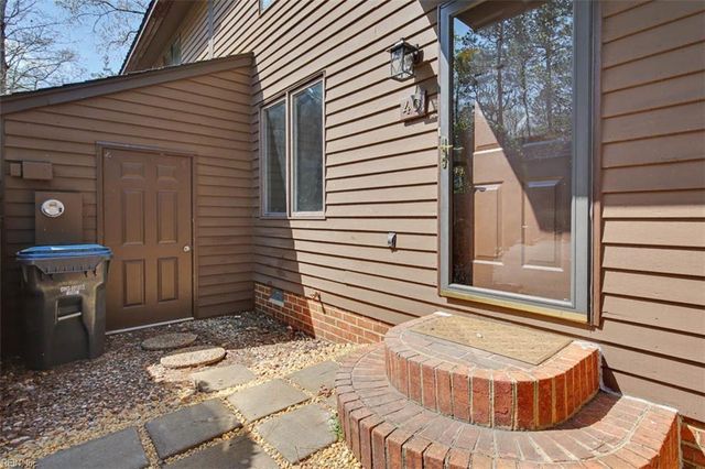 2133 S Henry St Unit 40, Williamsburg, VA 23185