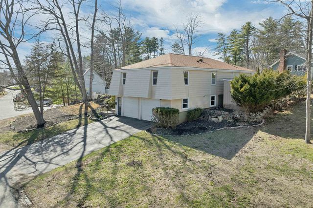 17 Harding Road, Portsmouth, NH 03801