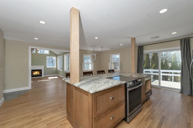 17 Harding Road, Portsmouth, NH 03801