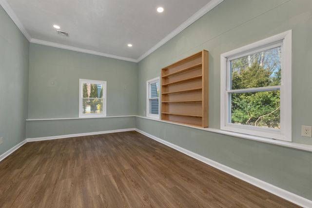 17 Harding Road, Portsmouth, NH 03801