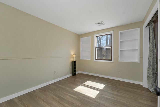 17 Harding Road, Portsmouth, NH 03801