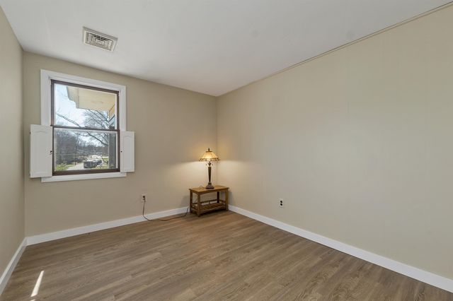 17 Harding Road, Portsmouth, NH 03801