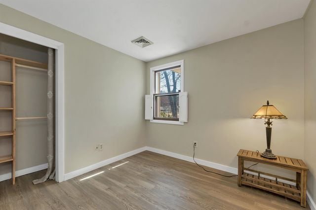 17 Harding Road, Portsmouth, NH 03801