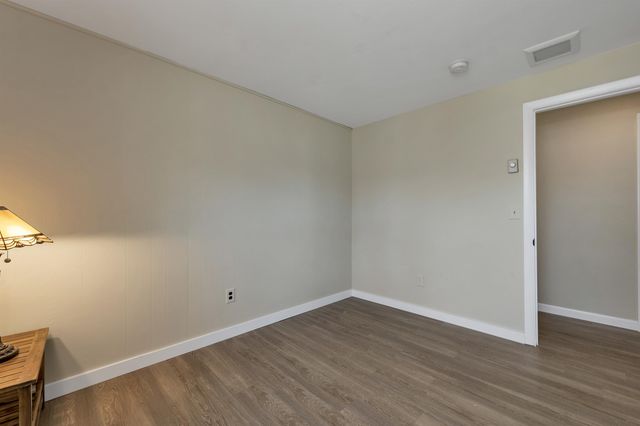 17 Harding Road, Portsmouth, NH 03801
