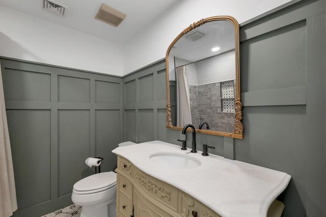17 Harding Road, Portsmouth, NH 03801