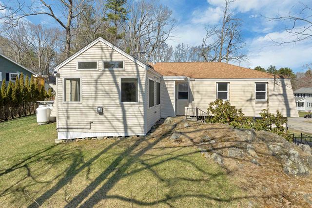 17 Harding Road, Portsmouth, NH 03801