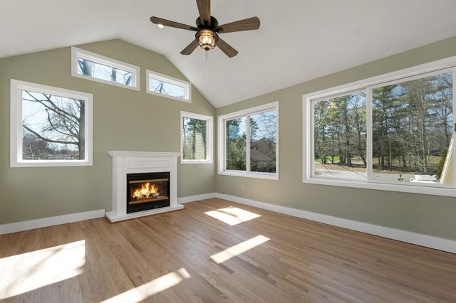 17 Harding Road, Portsmouth, NH 03801
