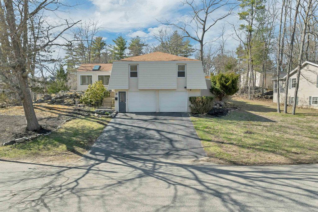 17 Harding Road, Portsmouth, NH 03801