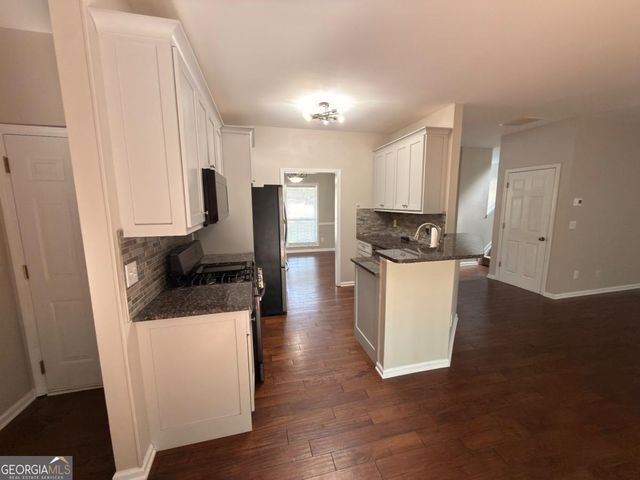 5706 Amberside Lane, Sugar Hill, GA 30518