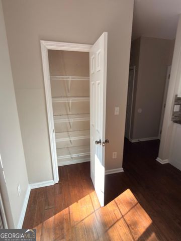 5706 Amberside Lane, Sugar Hill, GA 30518