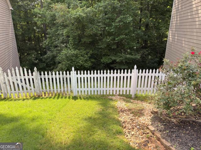 5706 Amberside Lane, Sugar Hill, GA 30518