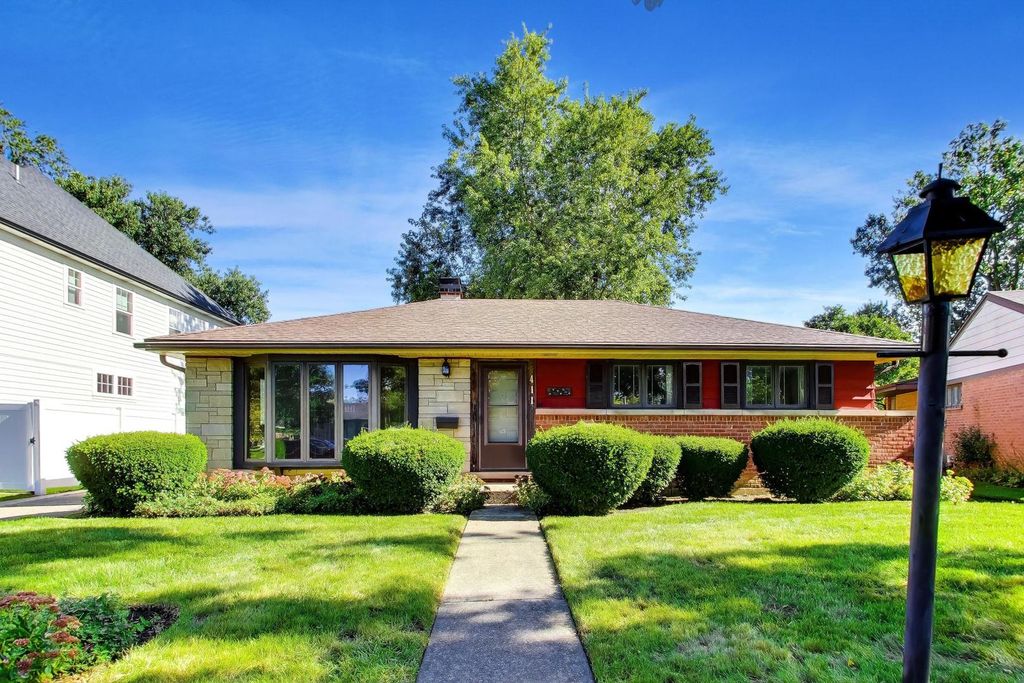 411 N Highview Avenue, Elmhurst, IL 60126 — exterior